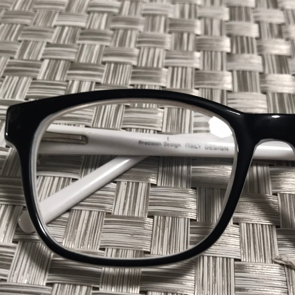 Precision Design Frame - Picture 3 of 8